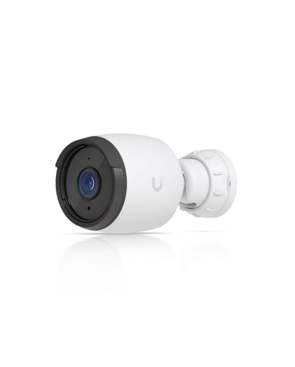 Balta 4K PoE IP kamera ar cilindrisku formu un objektīvu, uzstādīta uz balta fona.