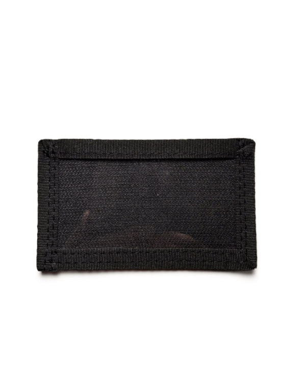 Melna kabata ar VELCRO aizdari, paredzēta vizītkartēm, ar caurspīdīgu priekšpusi un izturīgu materiālu.